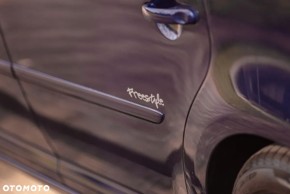 Volkswagen Touran 1.9 TDI DPF Freestyle - 16