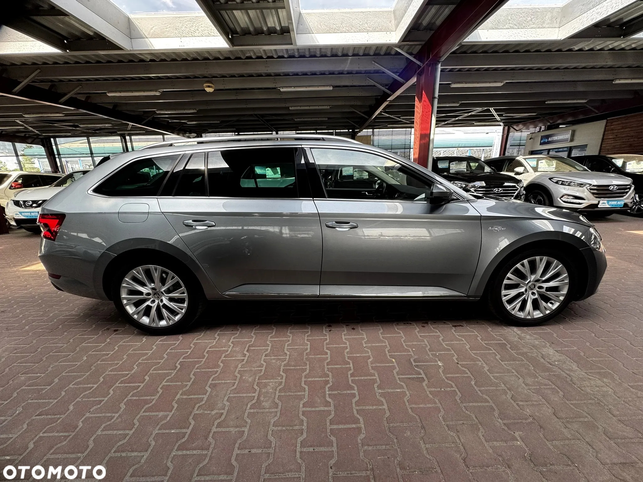 Skoda Superb 1.5 TSI L&K DSG - 8