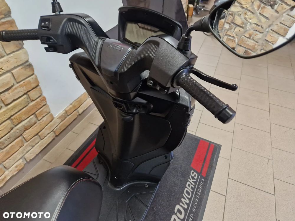 Aprilia SX - 9