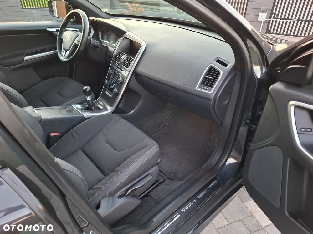 Volvo XC 60 D3 Momentum - 13