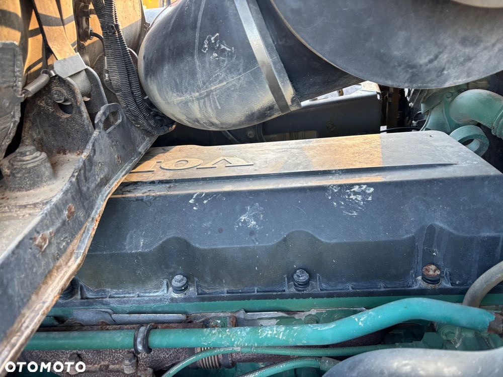 Volvo L150H rok 2016, 26ton, 4,2m3 opony 70%, bdb - 24