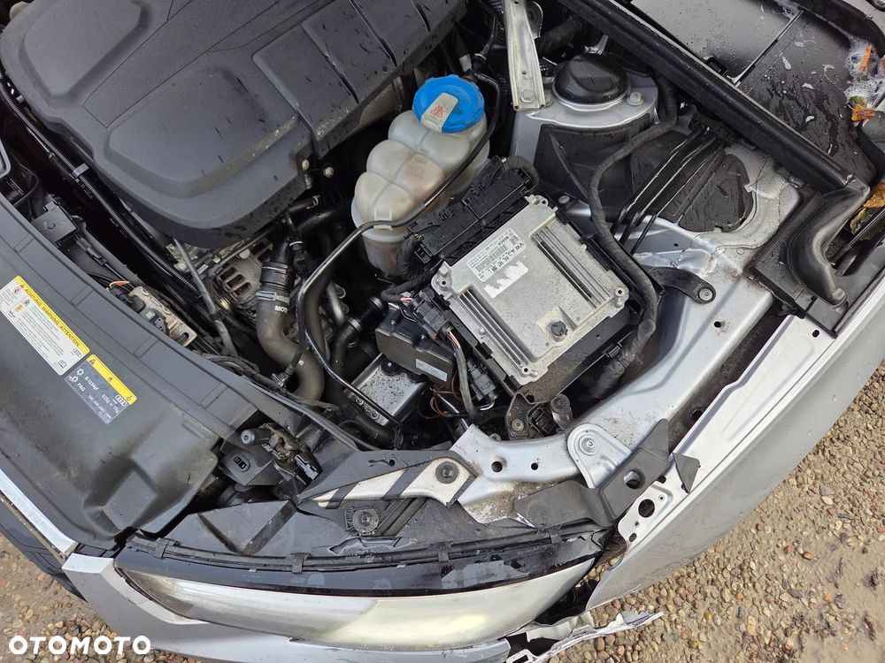 Audi A4 Avant 2.0 TDI ultra S tronic design - 19