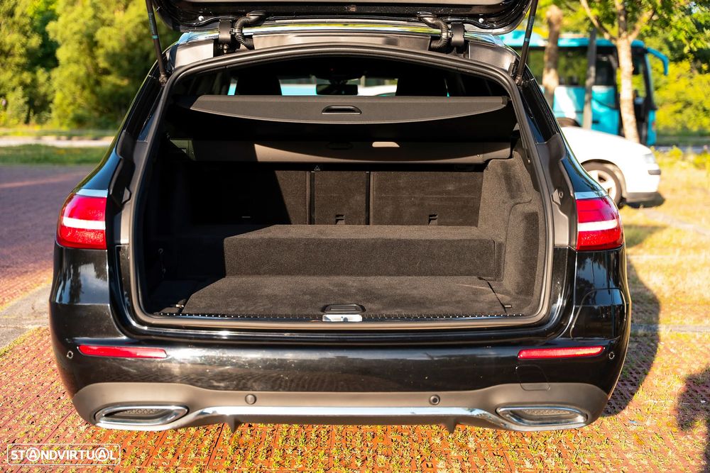 Mercedes-Benz E 300 de AMG Line - 12