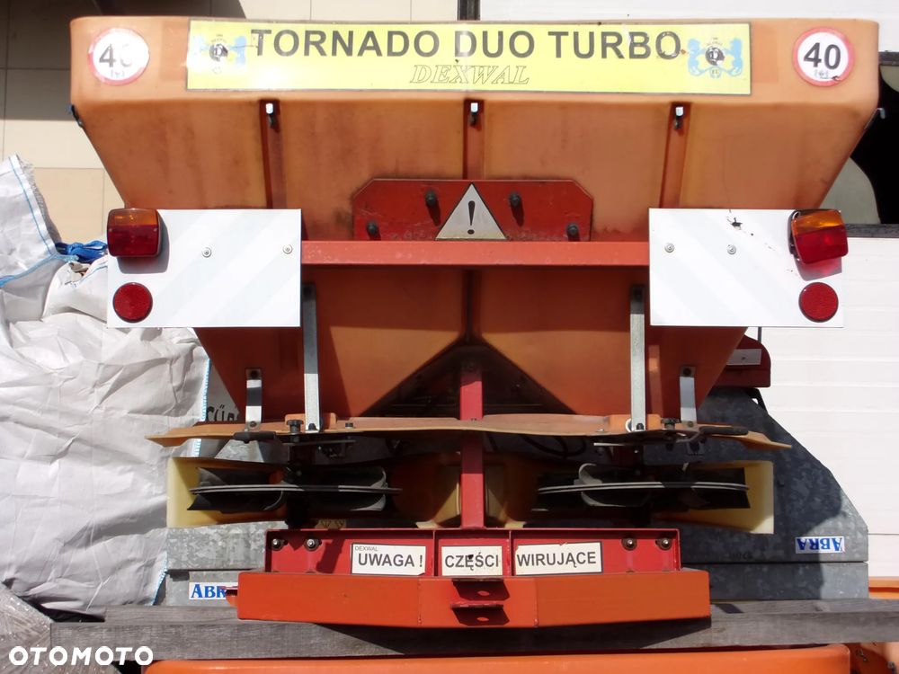 Inny Rozsiewacz nawozów i wapna, taśmowy jedno i dwu tarczowy Kłos, Motyl 300, 400, 600, 800 1000 litrów, Rozsiewacz nawozów dwutarczowy ABRA2 - MAXI, Semior, Unior, Unior2, Mini, Mini2, Rozsiewacz dwutarczowy DEX-WAL (Lift, Tornado duo Turbo), Rozsiewacz nawozów Pronar  FD1-M05 - 28