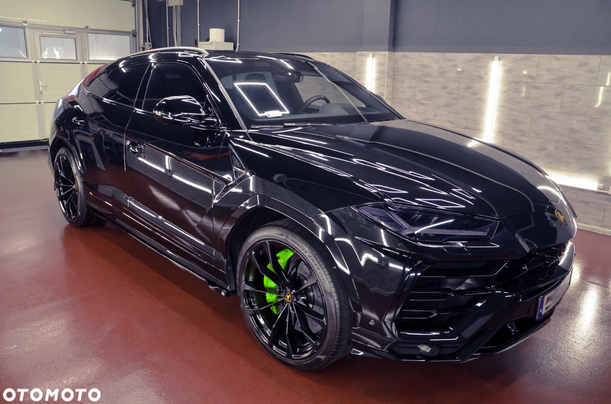 Lamborghini Urus - 15