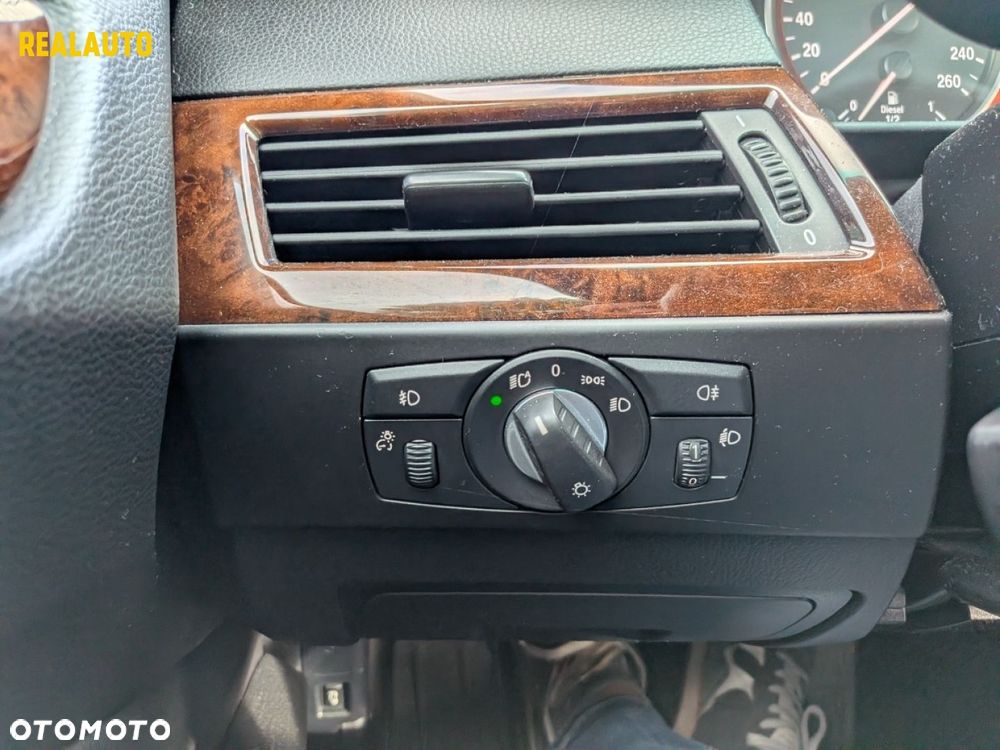 BMW Seria 5 - 21