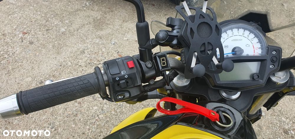 Kawasaki ER - 7