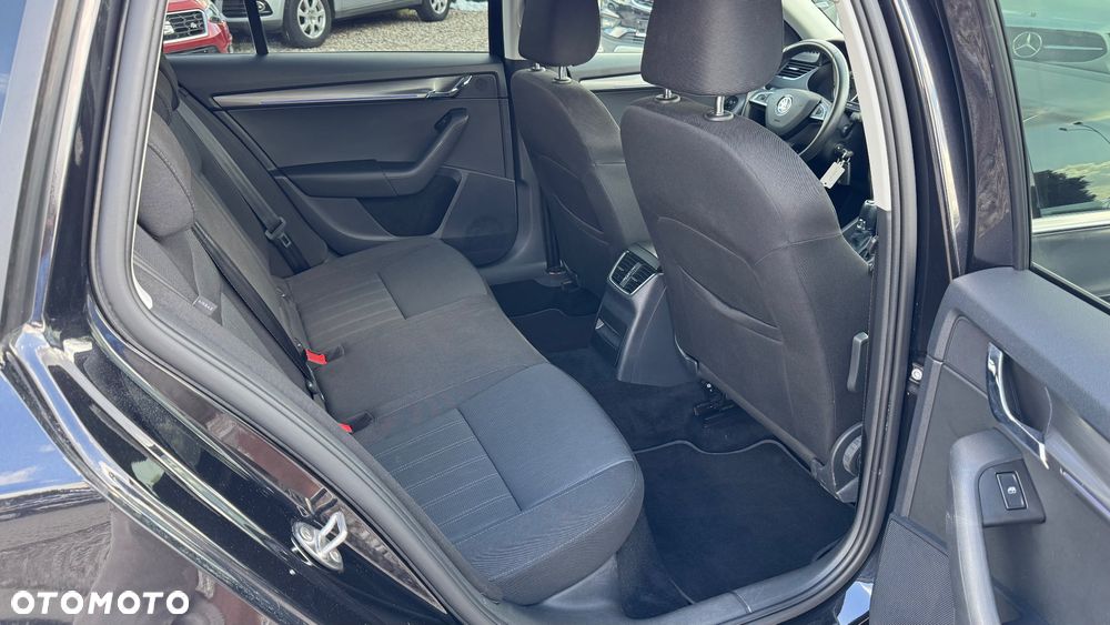 Skoda Octavia 2.0 TSI DSG Style - 29