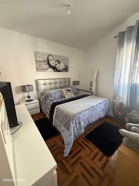 Vendo Moradia T5 - Grande imagem: 4/8
