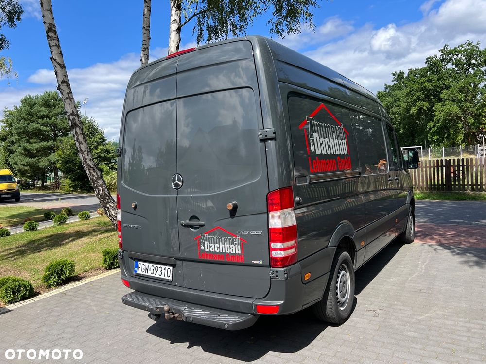 Mercedes-Benz Sprinter - 6