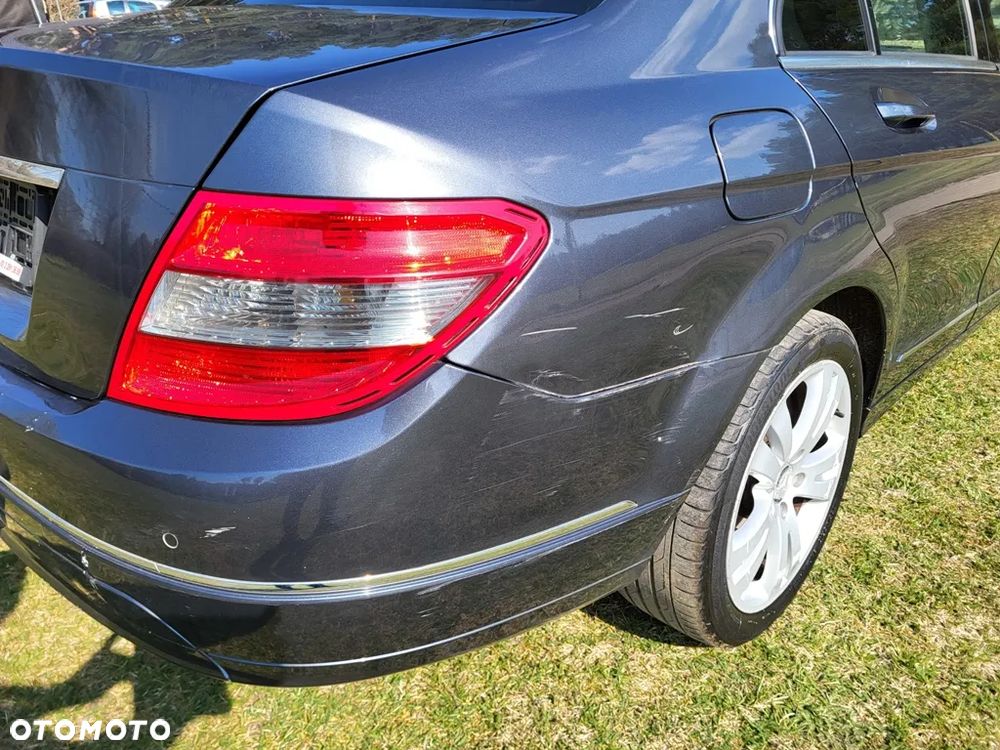 Mercedes-Benz Klasa C 180 BlueEFFICIENCY Avantgarde - 17