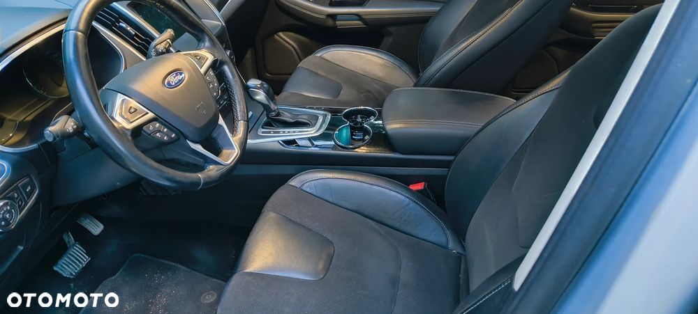 Ford Galaxy 2.0 TDCi 4WD Titanium PowerShift - 9