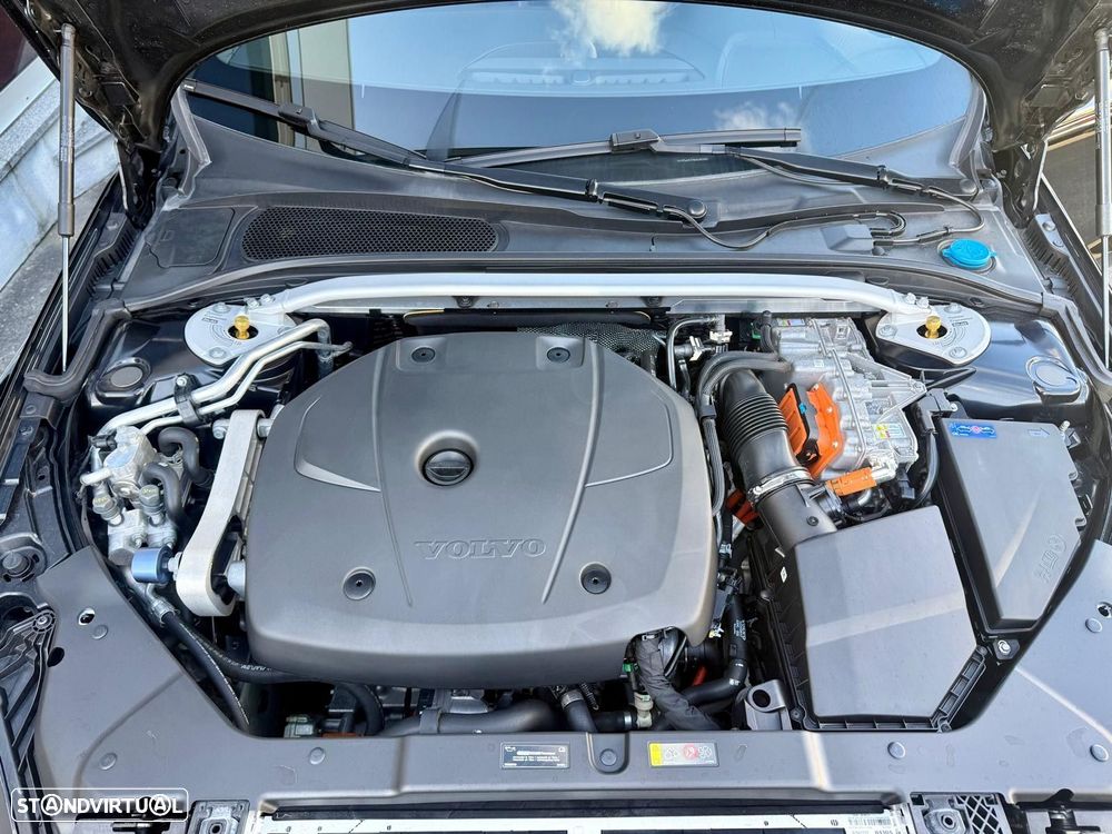 Volvo V60 2.0 T8 AWD TE Polestar Engineered - 19