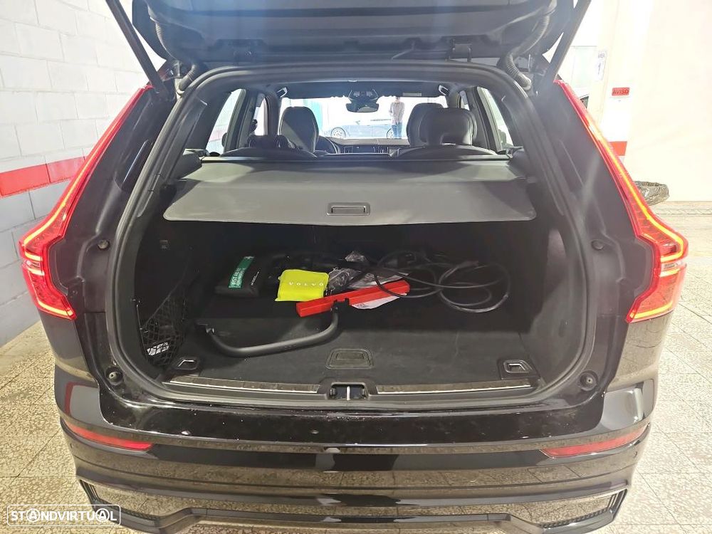 Volvo XC 60 2.0 T6 PHEV Black Edition - 11