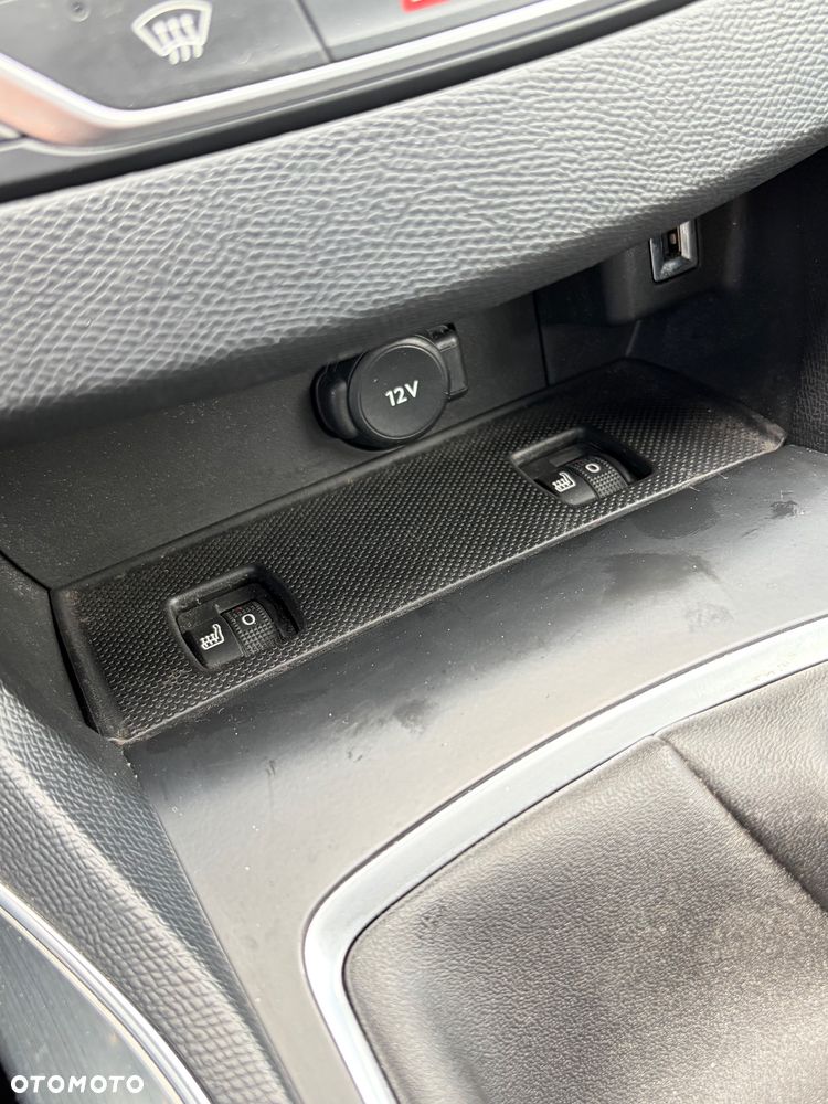 Peugeot 308 BlueHDi 130 Allure Pack - 23