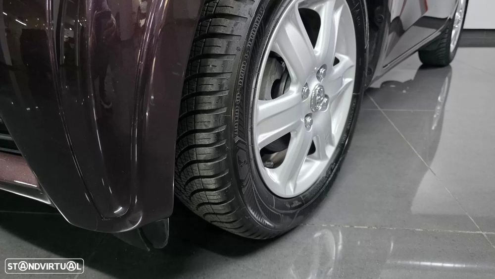 Toyota iQ 1.0 VVT-i 2 MultiDrive - 23