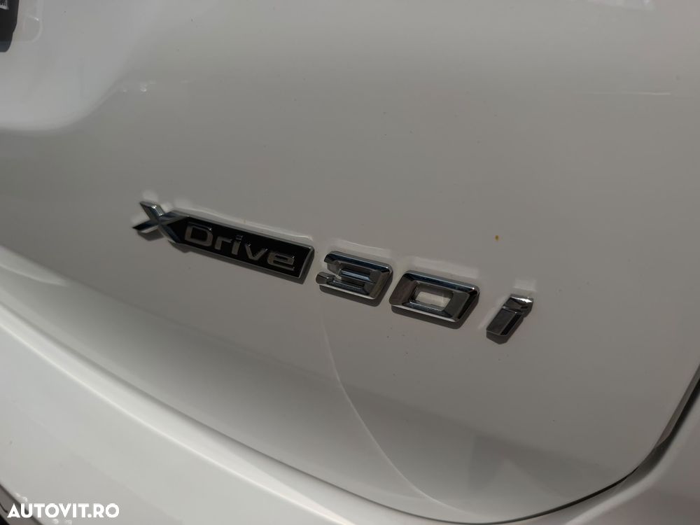 BMW X3 xDrive30i AT Luxury Line - 7