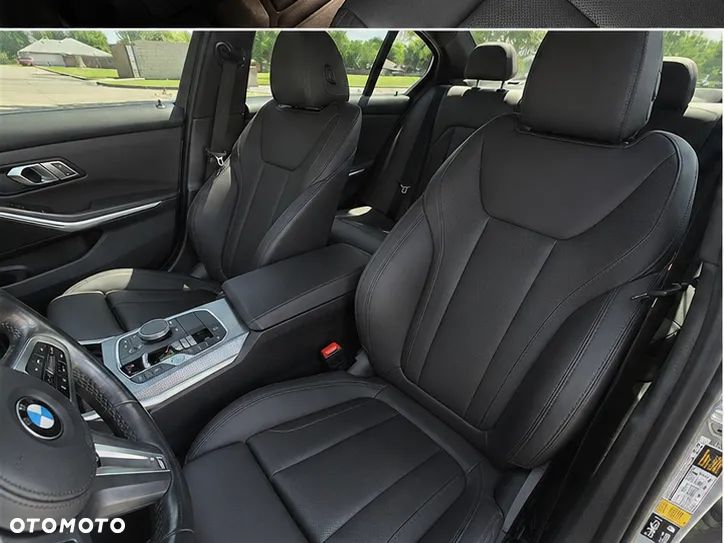BMW Seria 3 M340i xDrive - 9