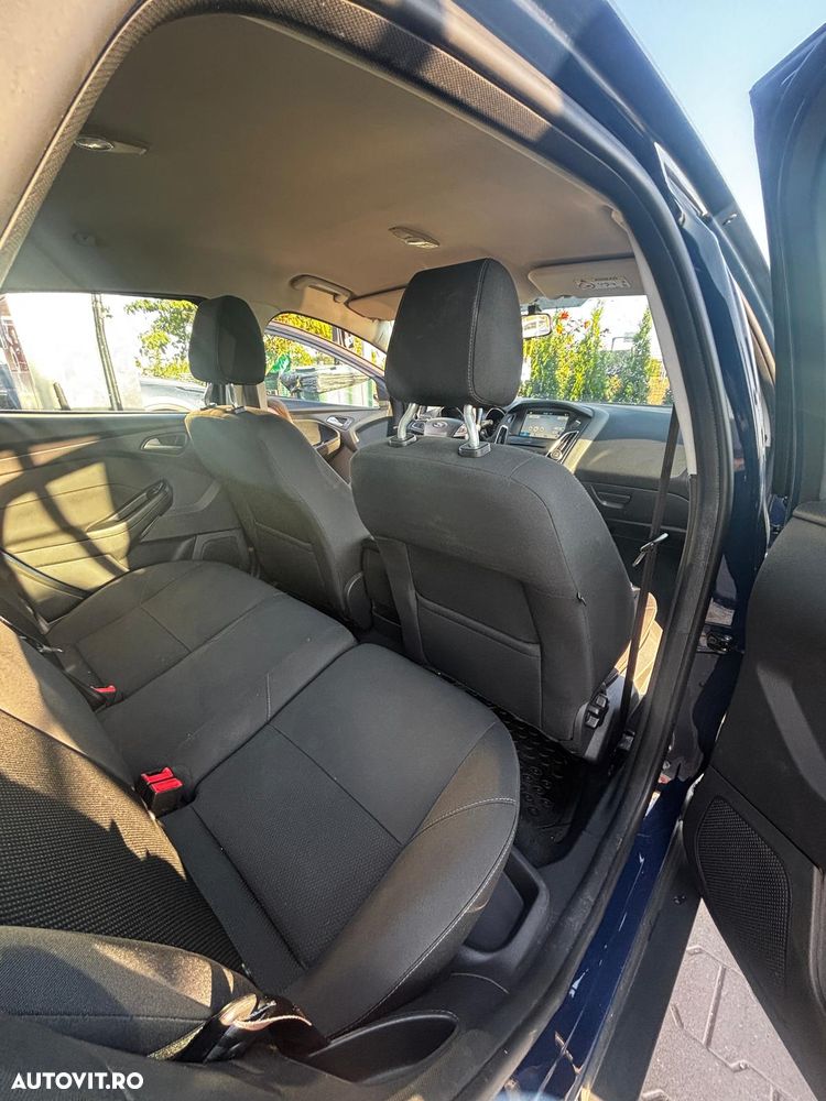 Ford Focus - 11