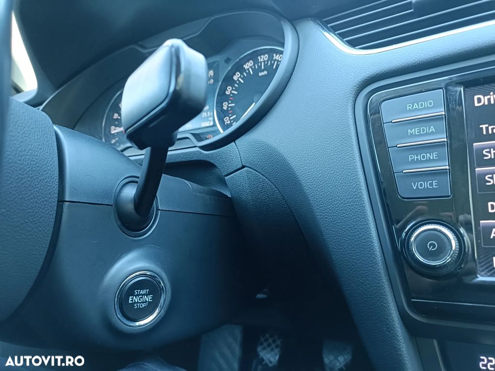 Skoda Octavia 2.0 TDI ELEGANCE - 13