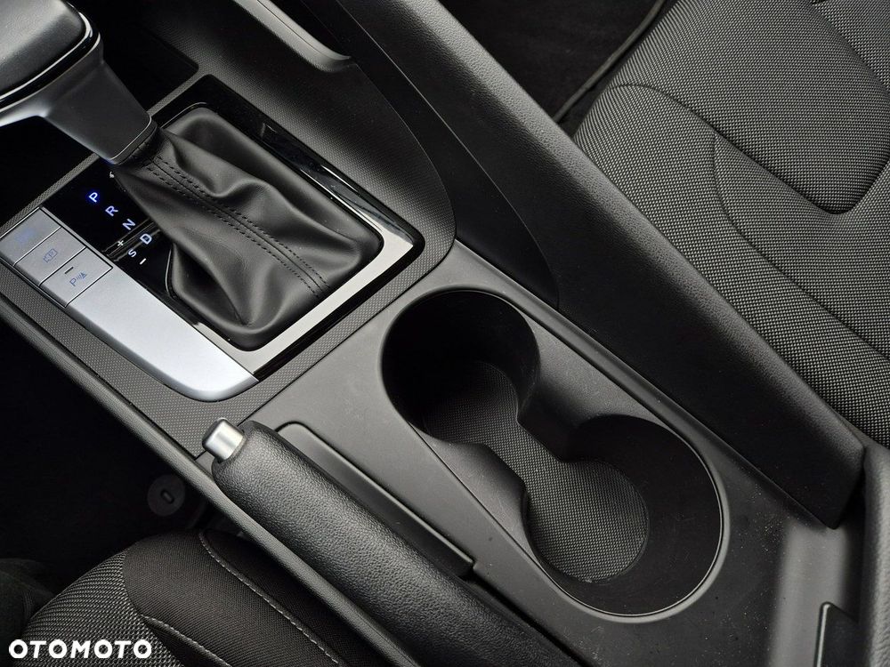 Hyundai Elantra - 29