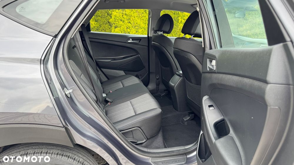 Hyundai Tucson 1.6 GDI BlueDrive GO 2WD - 25