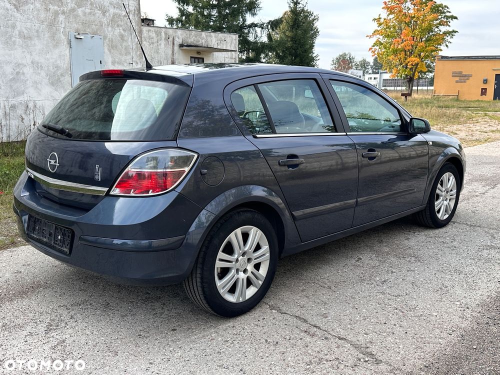 Opel Astra - 4