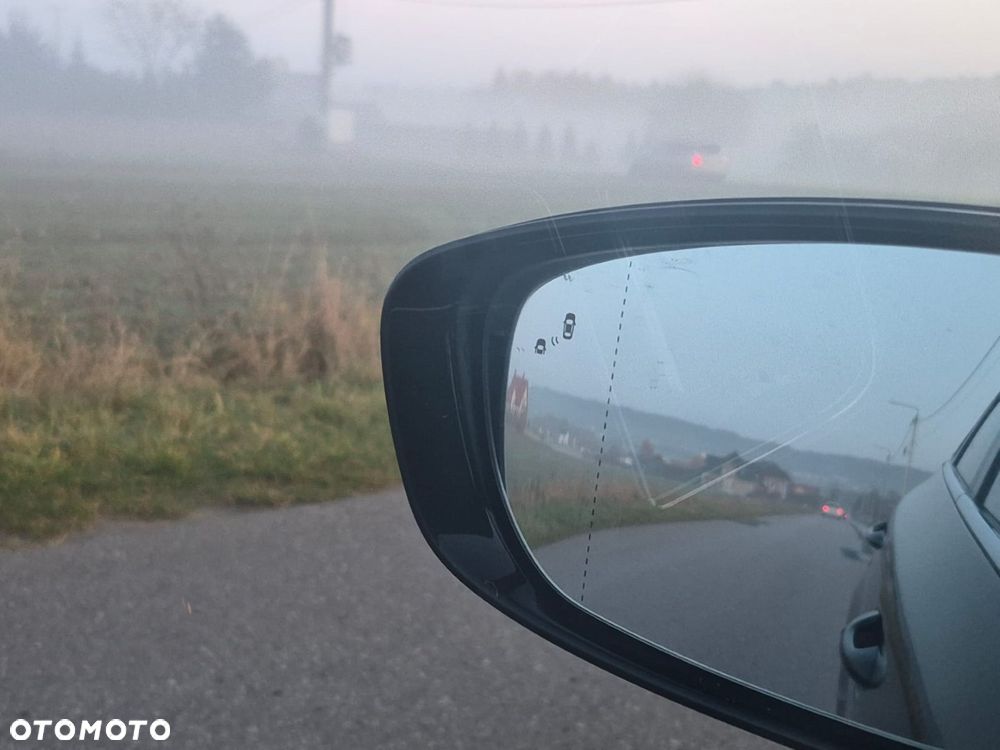 Kia Ceed 1.6 CRDi 136 ISG Platinum Edition - 23