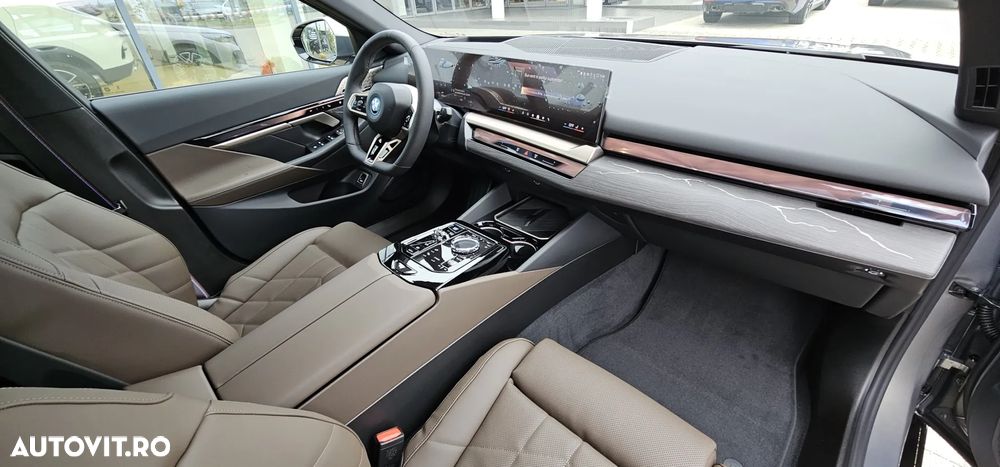 BMW i5 xDrive40 - 10