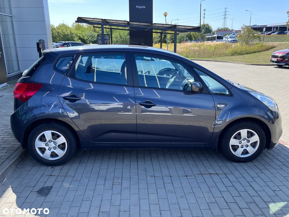 Kia Venga - 9