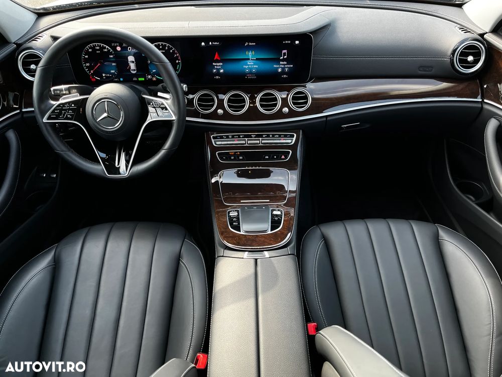Mercedes-Benz E 300 9G-TRONIC - 13