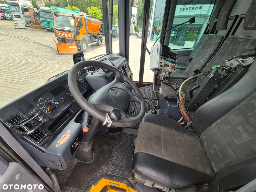 Mercedes-Benz Econic 2629 6X2 / SYSTEM CZYSZCZENIA DRÓG LUB TUNELI / ARMATKA NA WODĘ  / 300 LITRÓW NA MINUTE / CZYSZCZENIE TUNELI I BANERÓW / CZYSZCZENIE DRÓG / UTRZYMYWANIE CZYSTOSCI / EURO 5 / SERWISOWANY / 10500L + 500L / PODGRZEWANIE WODY / GENERATOR PRĄDU - 27