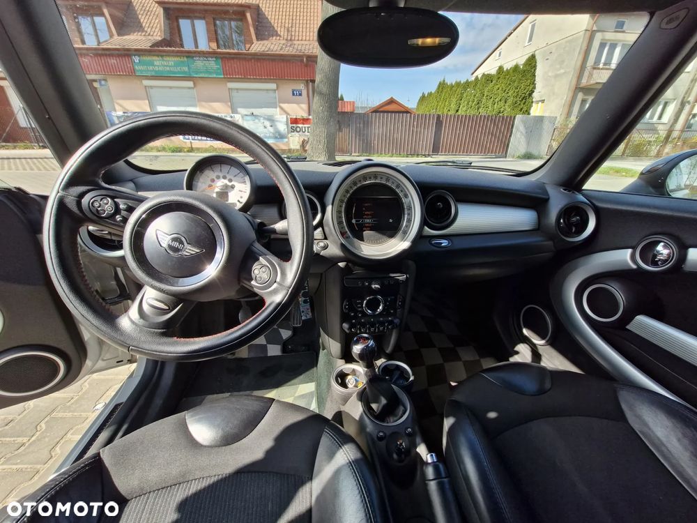 MINI Cooper Standard - 5