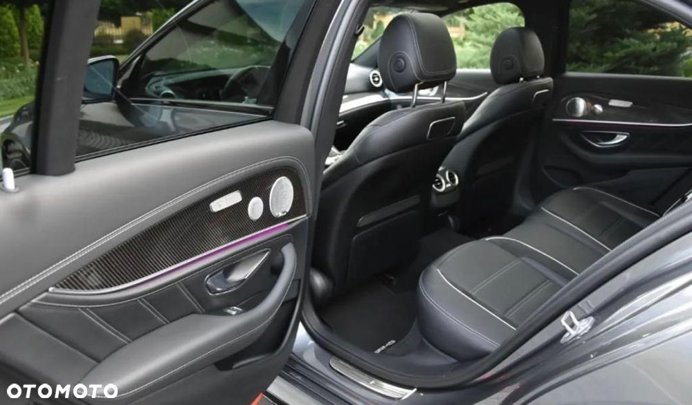 Mercedes-Benz Klasa E - 11