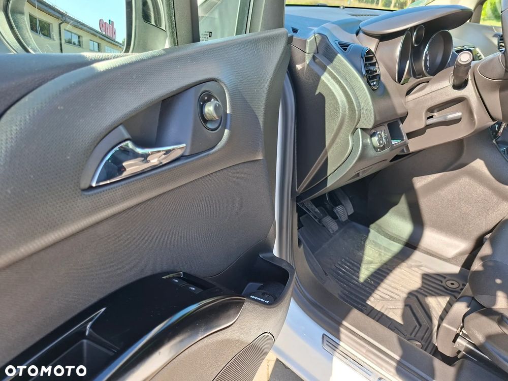 Opel Meriva 1.4 T Design Edition - 24