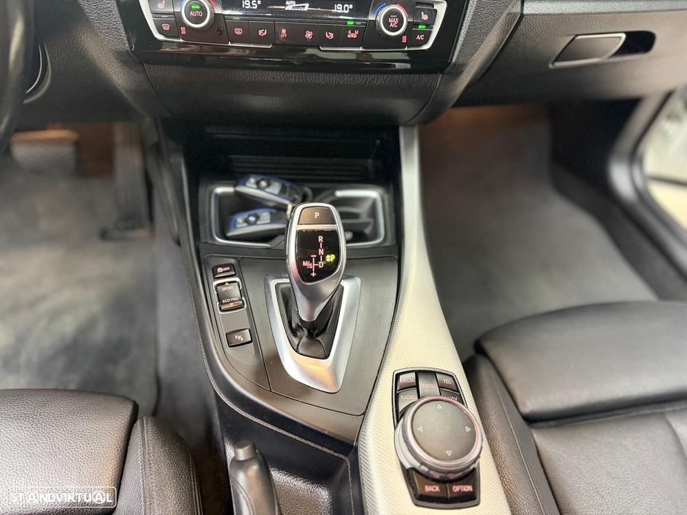 BMW 225 d Aut. M Sport - 24