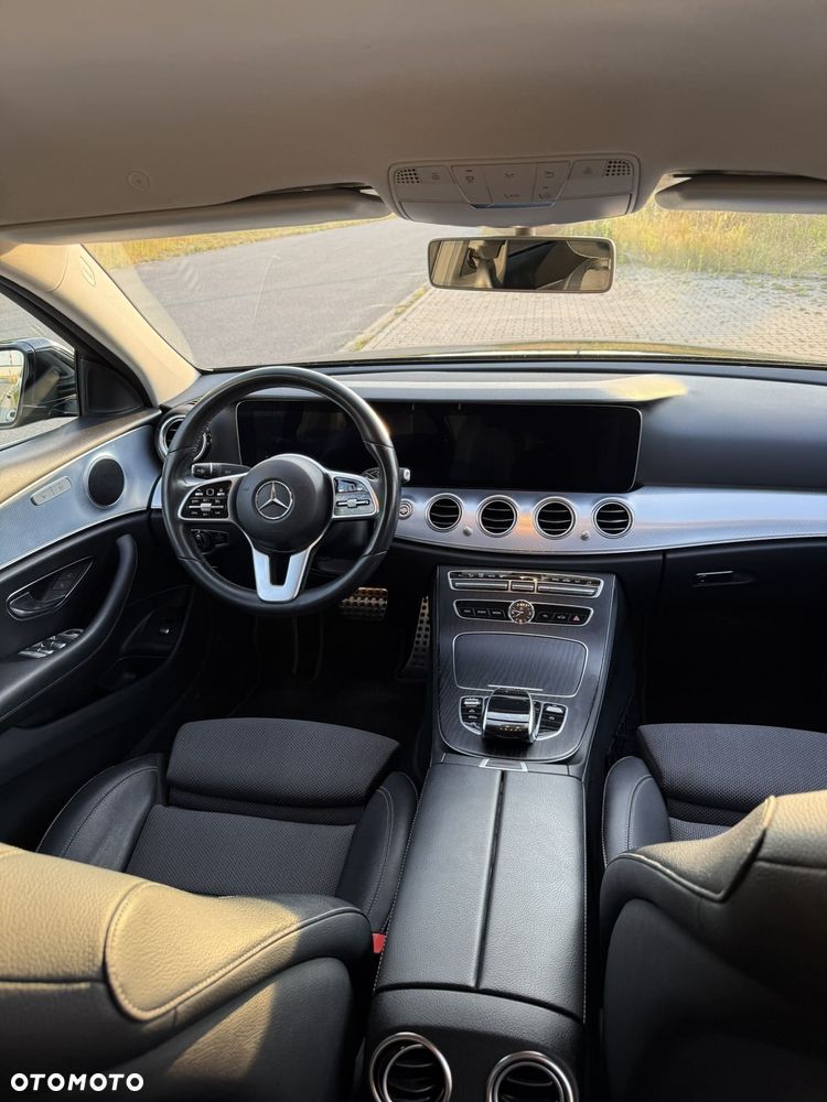 Mercedes-Benz Klasa E 220 d Avantgarde - 19