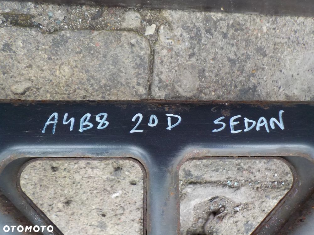 AUDI A4 B8 SEDAN 2.0 TDI BELKA ZAWIESZENIA TYŁ TYLNEGO - 3