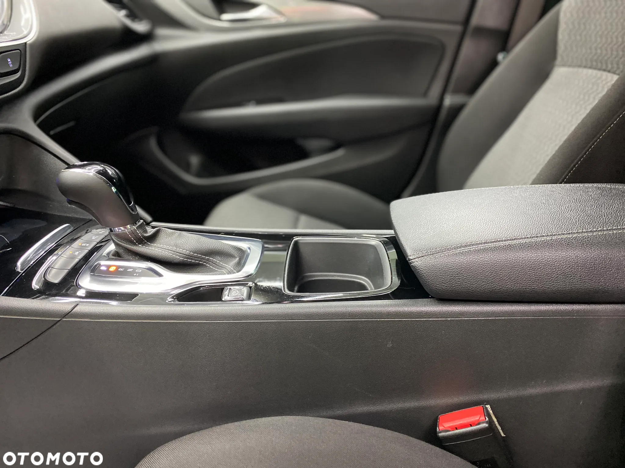 Opel Insignia - 21