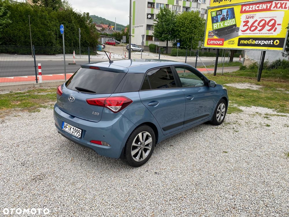 Hyundai i20 1.4 YES Gold - 3