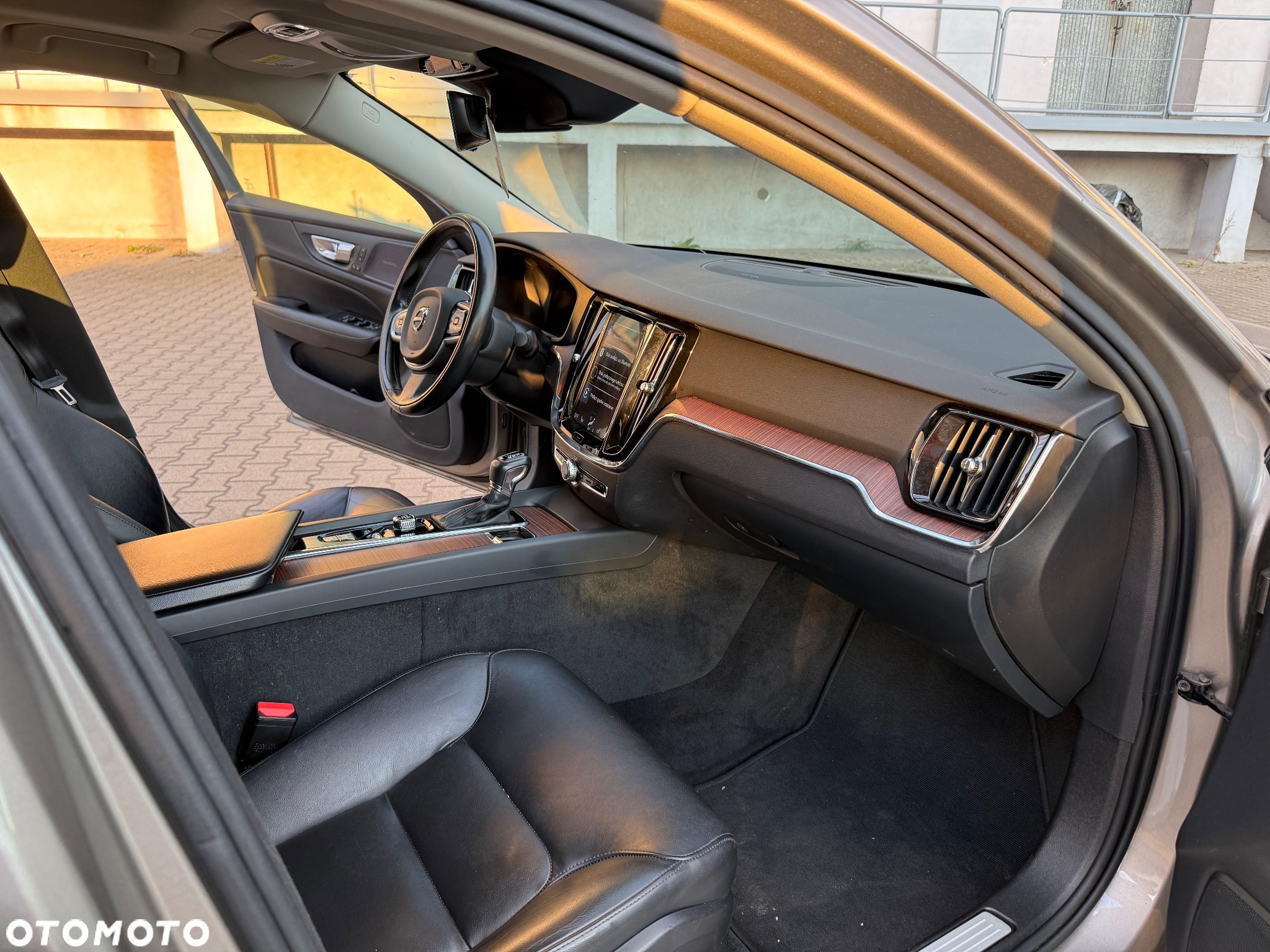 Volvo S60 T5 Momentum Pro - 16