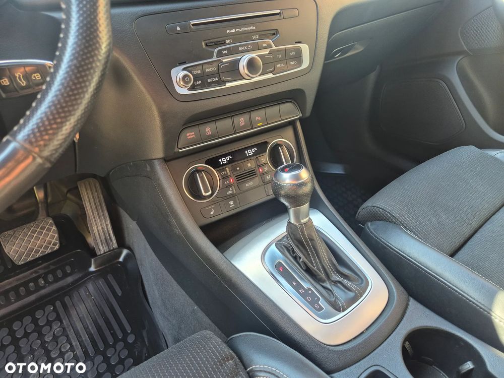 Audi Q3 35 TDI Quattro S tronic S line - 17