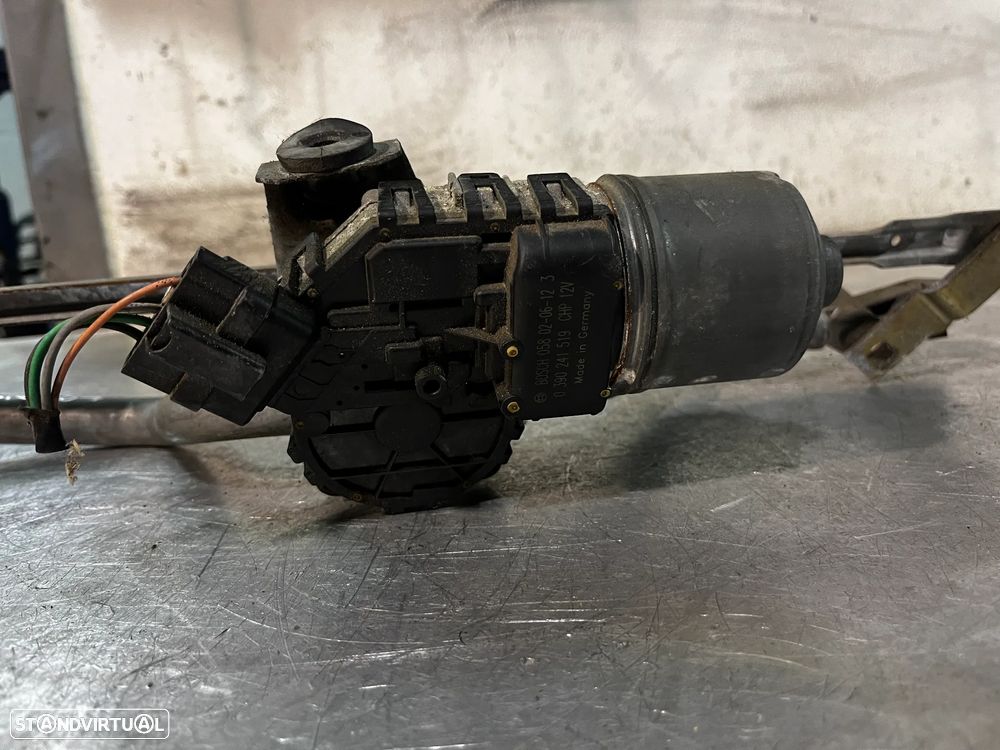 MOTOR / SISTEMA LIMPA VIDROS RENAULT CLIO II 8200076000 - 3