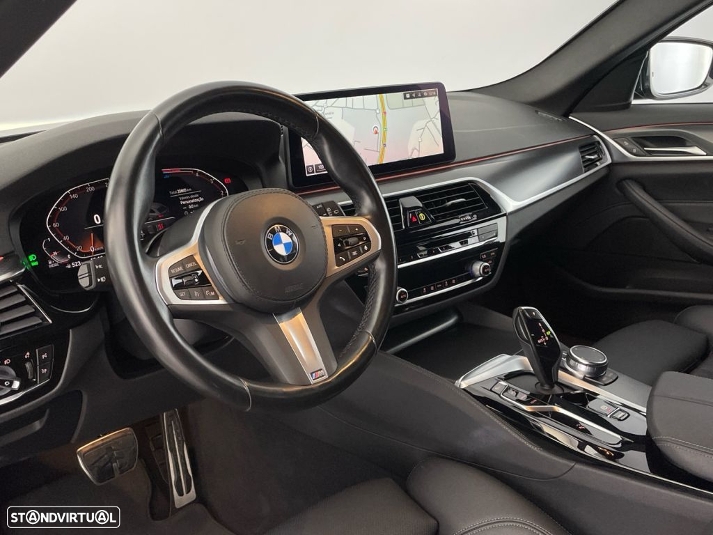 BMW 520 d Pack Desportivo M Auto - 17
