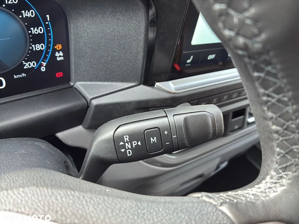 Volkswagen Caravelle - 26