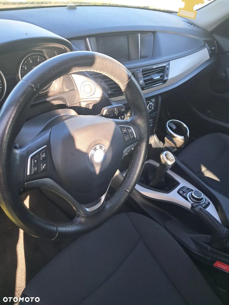 BMW X1 sDrive18i - 10
