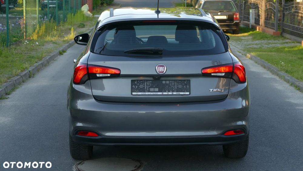 Fiat Tipo 1.4 16v Lounge EU6d - 2