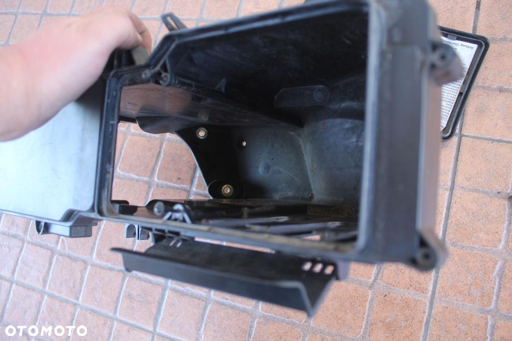 OBUDOWA SKRZYNKI BEZPIECZNIKOW MERCEDES W210 2105400250 - 4