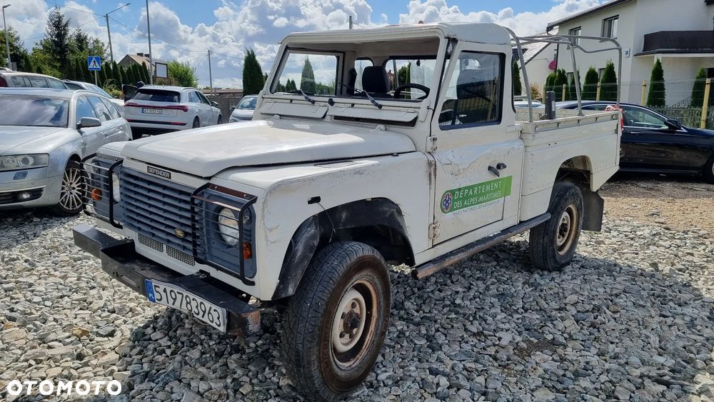 Land Rover Defender - 14
