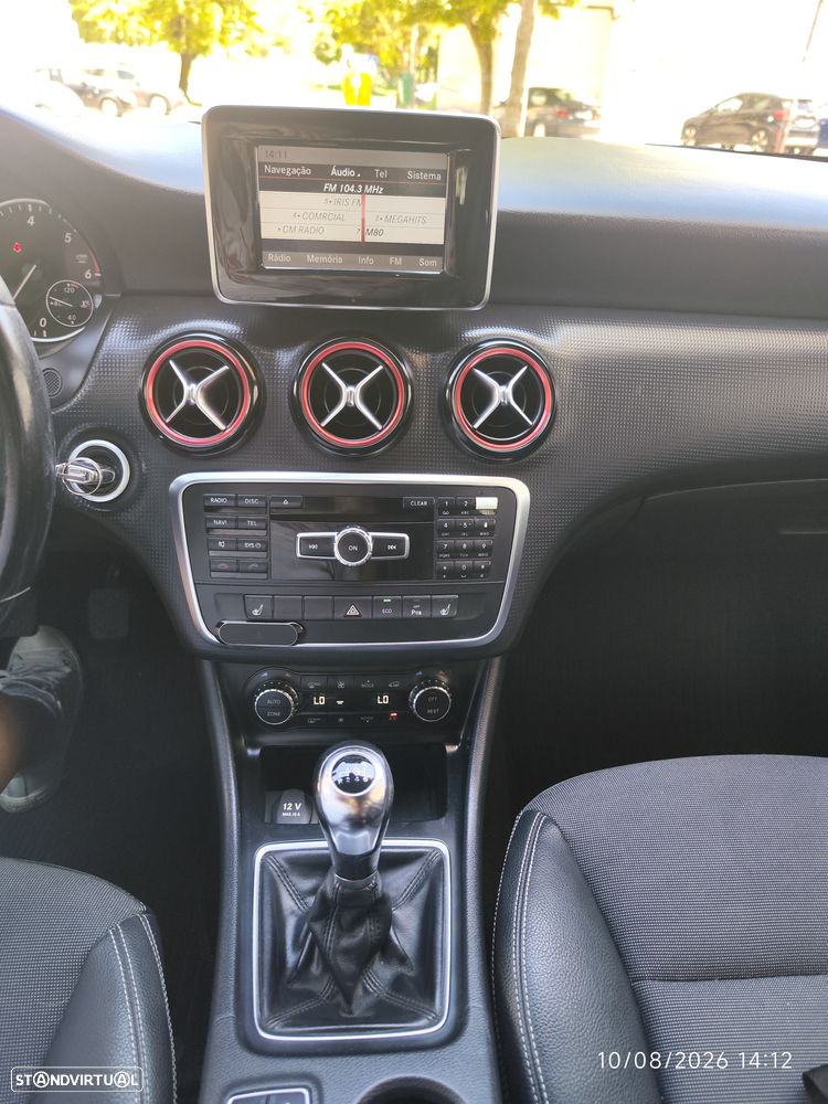 Mercedes-Benz A 180 d Urban - 32